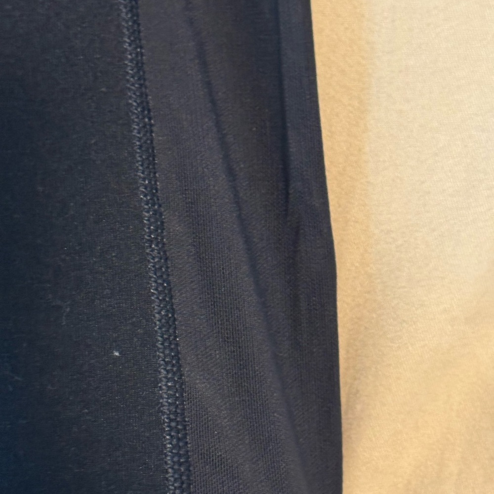 Fabletics Women's Black Leggings with Pockets and Mesh Sleek Design - Size L - Picture 3 of 7